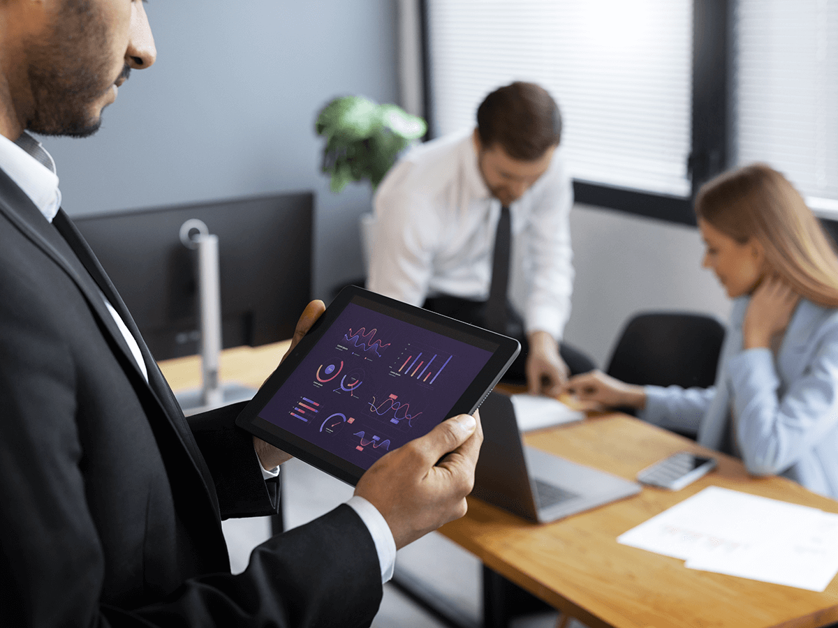 Employees performance using approach of corporate skills gaps in data, cyber and tech 