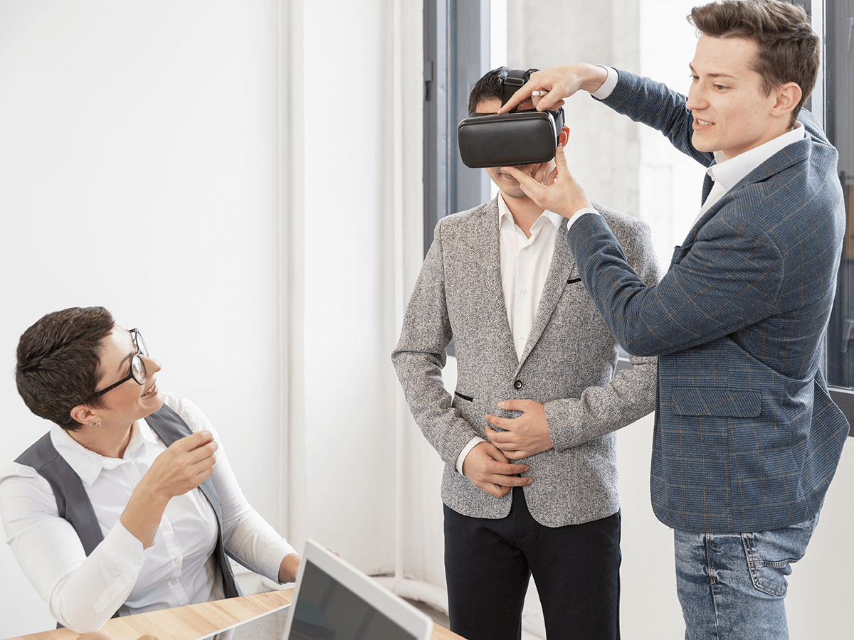 Professionals leveraging virtual reality in HR