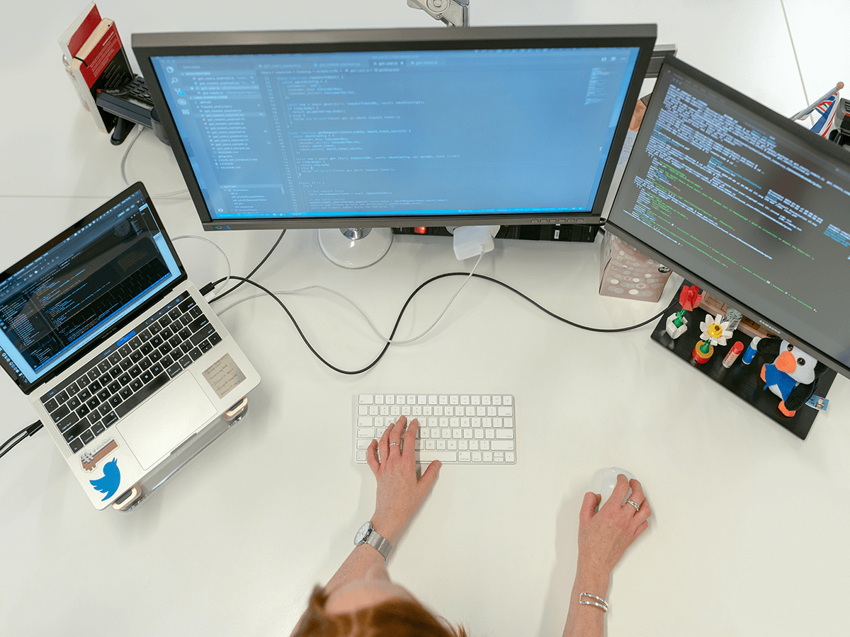 Back-end software engineer building websites and applications.