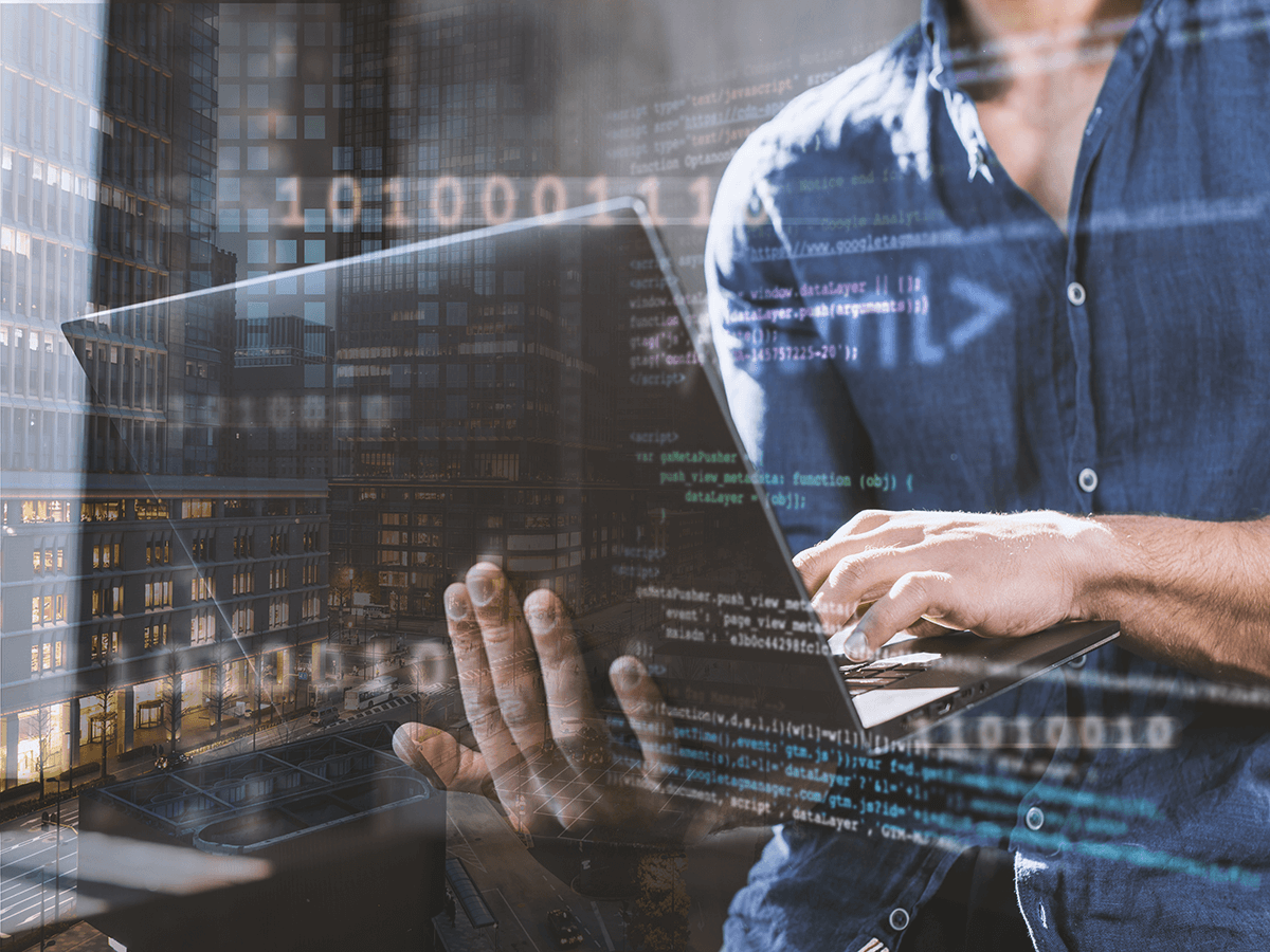 Software engineer managing large volume of data using DSA in data science.