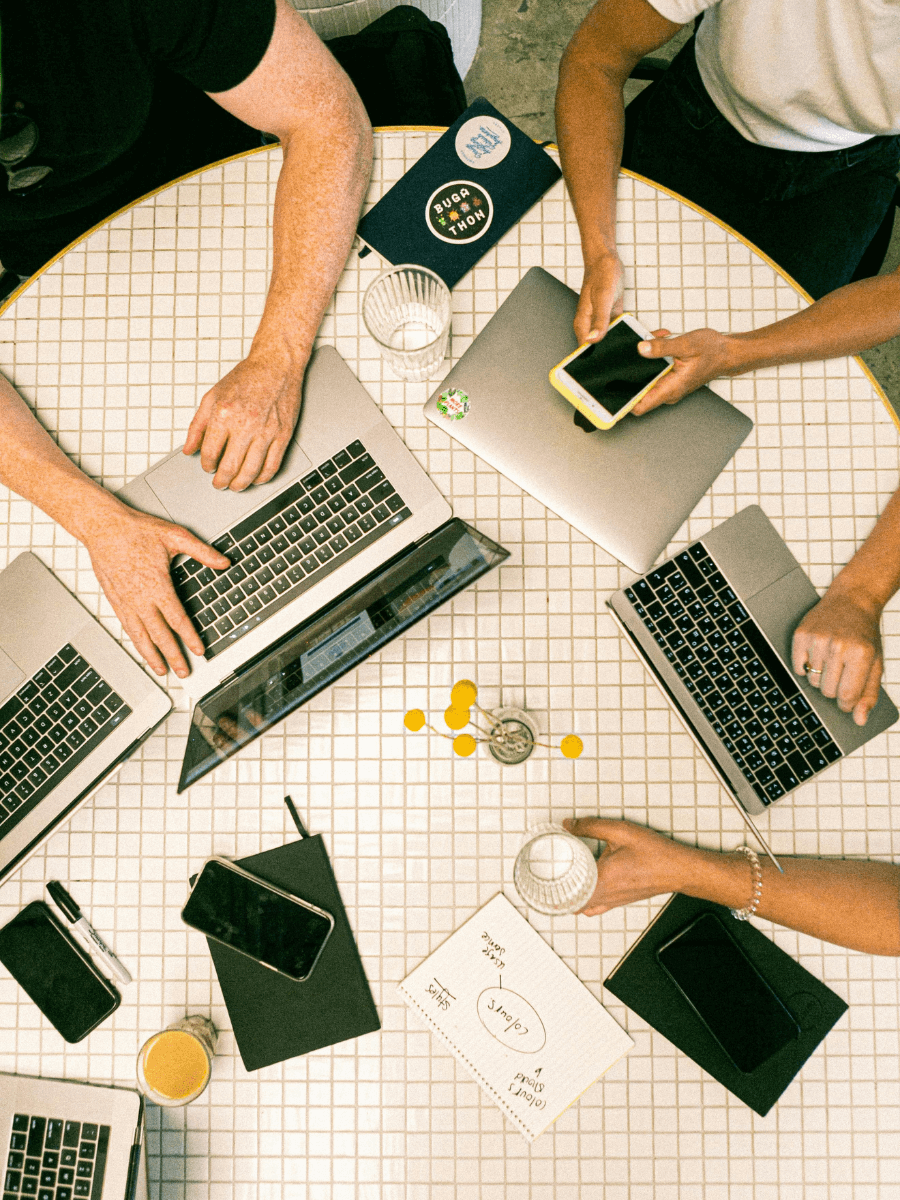 Digital strategists promoting products using digital marketing vs affiliate marketing.