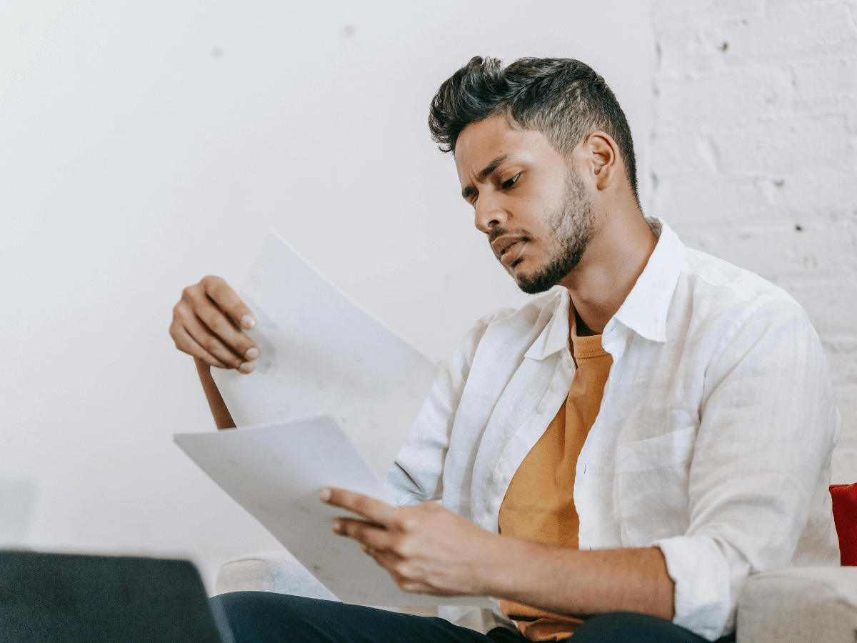 Data professional listing critical questioning techniques for data science project.